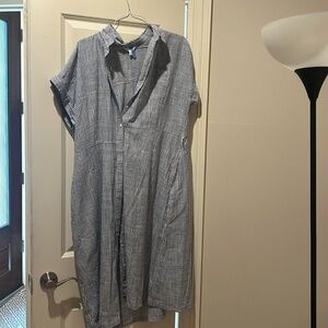 Time and Tru blue and white pin stripe dress recently dry cleaned